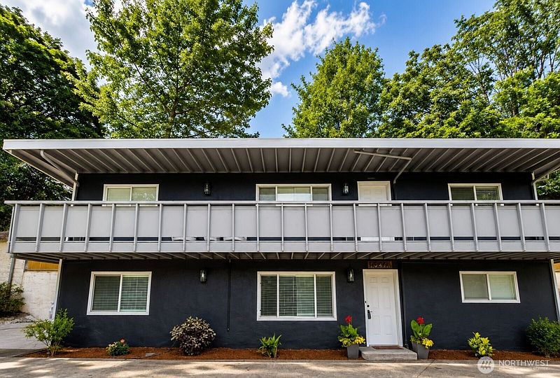 2nd image of 10417 Aqua Way S