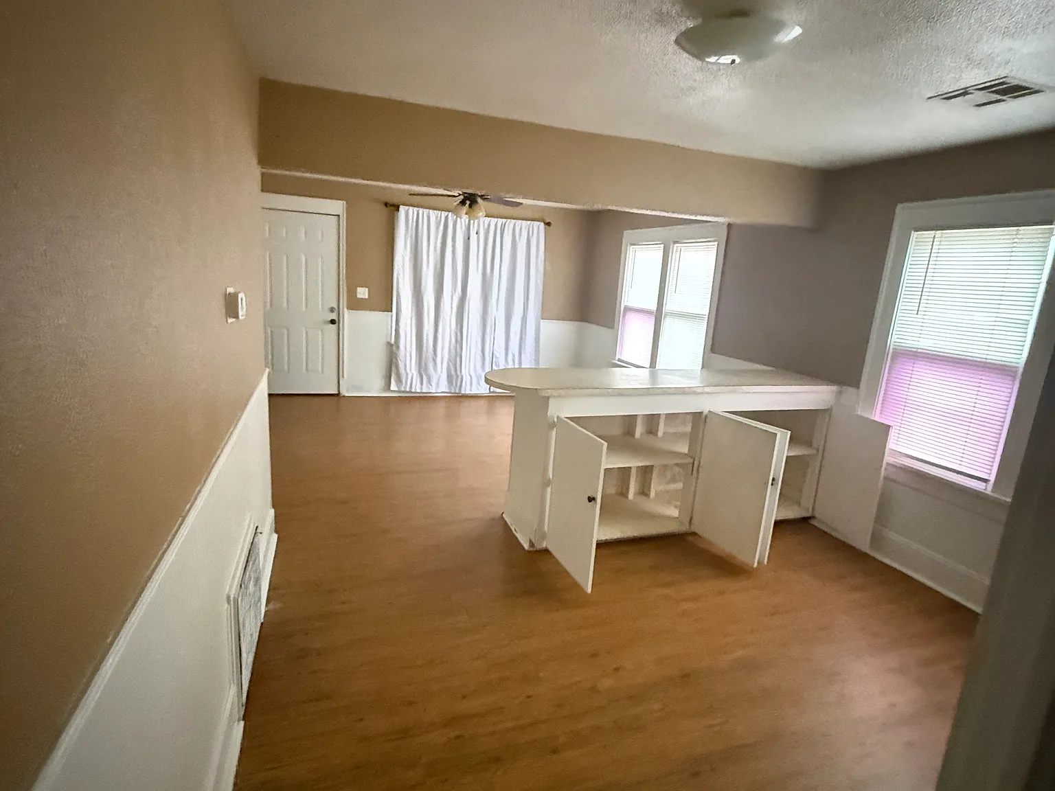 2 bed, 908 sqft, $750 — Photo 3