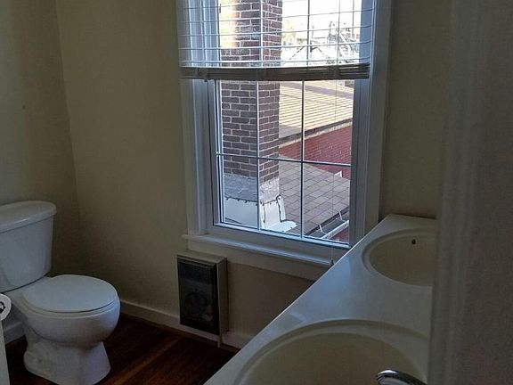 Top floor bedroom private bathroom