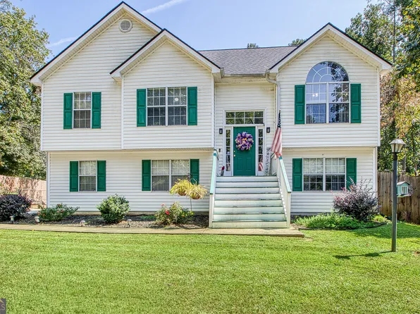 50 Happy Valley Estates Dr, Newnan, GA 30263