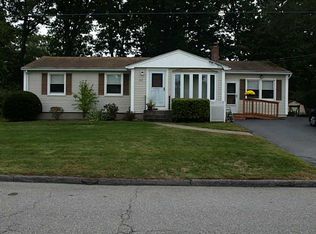 82 Brookwood Rd, Warwick, RI 02889