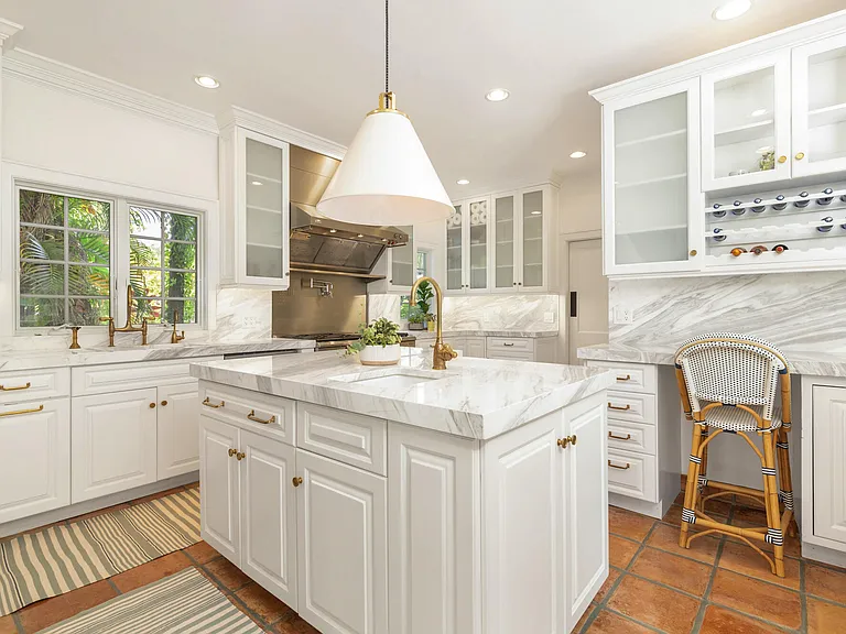 230 Sunset Rd — Photo 13