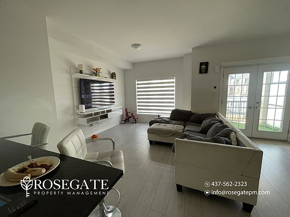 5th image of 677 Park Rd N #127