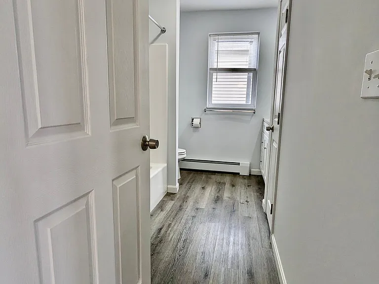 140 Branscomb St #2 — Photo 18