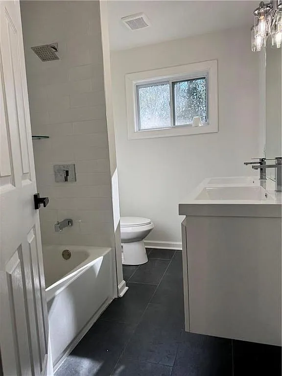 2 bed, 1.0 bath, 823 sqft, $1,250 — Photo 4