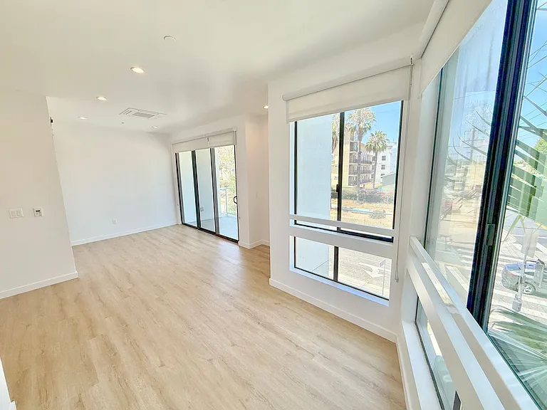 11500 Culver Blvd — Photo 5
