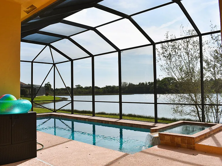 895 SW Grand Reserves Blvd — Photo 38