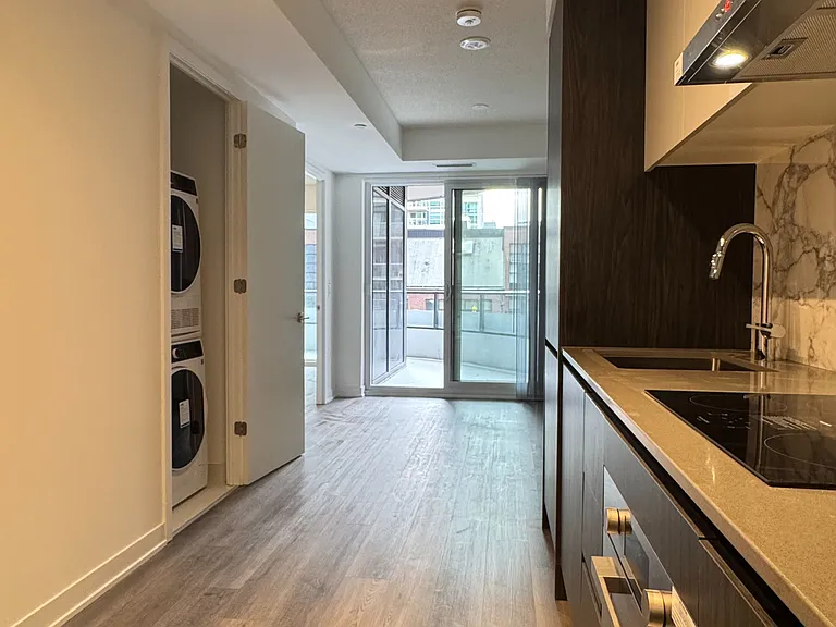 180 Front St E #803 — Photo 11