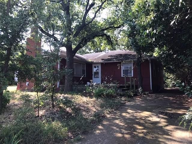 2nd image of 321 Easy St