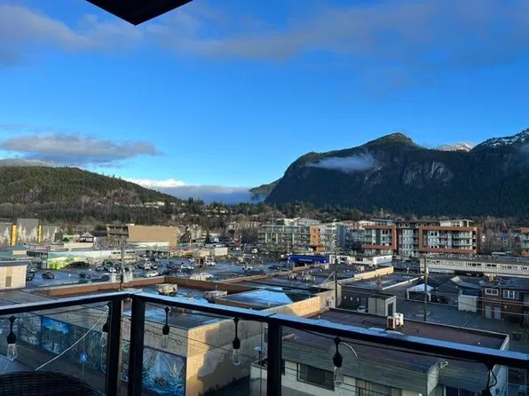38033 2nd Ave #516, Squamish, BC V8B 0C4