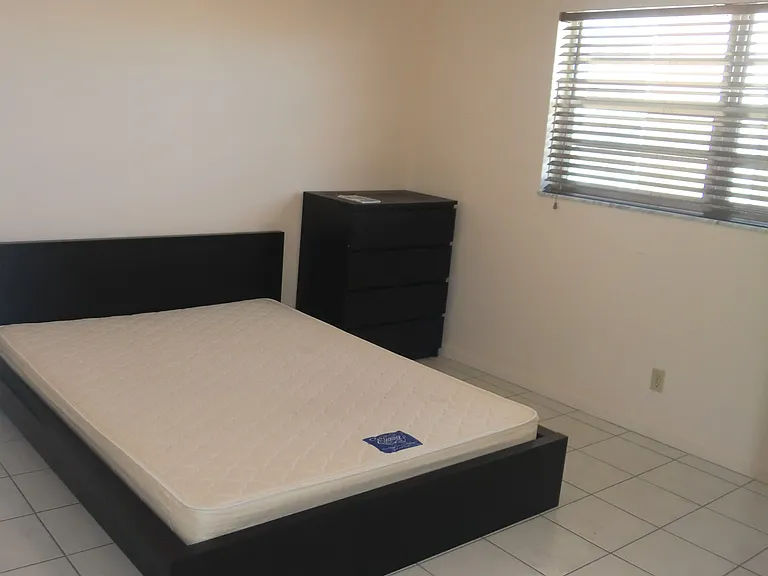 218 NE 12th Ave #507 — Photo 7