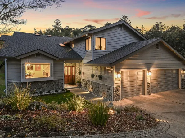 5146 Vista Grande Drive, Santa Rosa, CA 95403