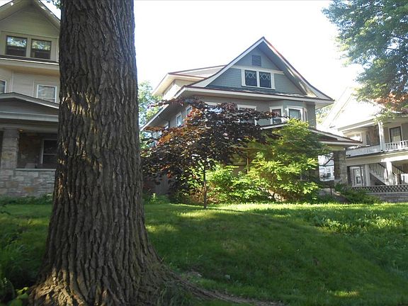 2nd image of 519 W 38th St
