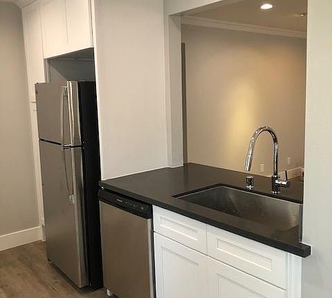 5th image of 4653 Coldwater Canyon Ave
