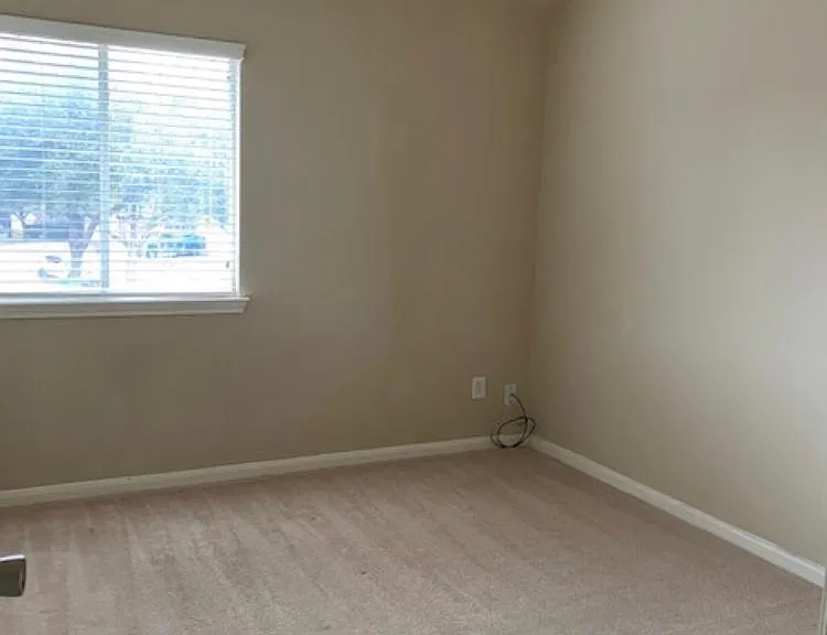 3826 Silverhawk Dr — Photo 7