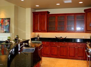 8 Biltmore Ests #210, Phoenix, AZ 85016