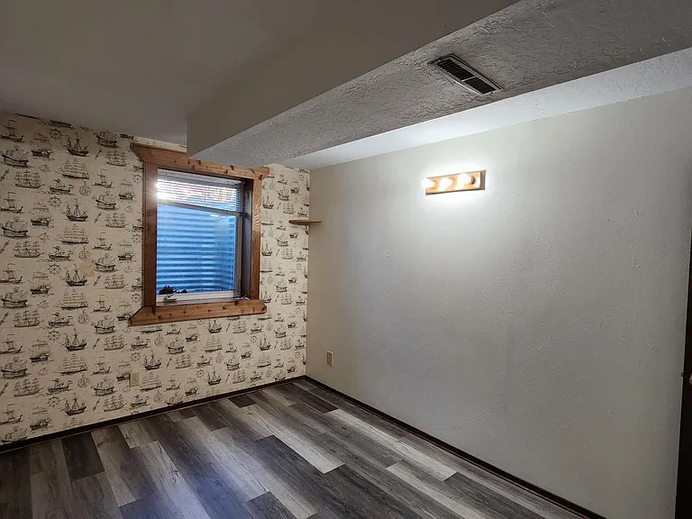 224 Glacier Dr — Photo 18
