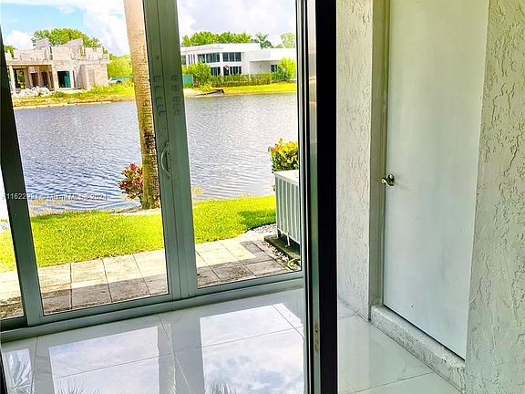 5th image of 16793 Hemingway Dr #1679