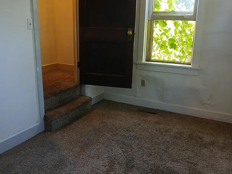 244-246 Reifert St #1 — Photo 17