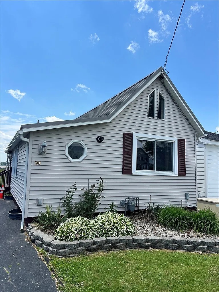 1 bed, 1.0 bath, 656 sqft, $2,250 — Photo 1