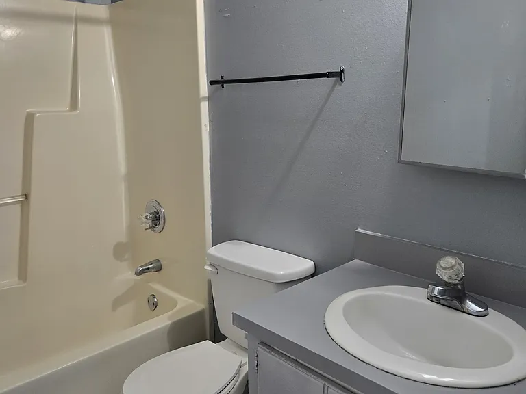 1700 Augusta Cir SE #1C — Photo 16
