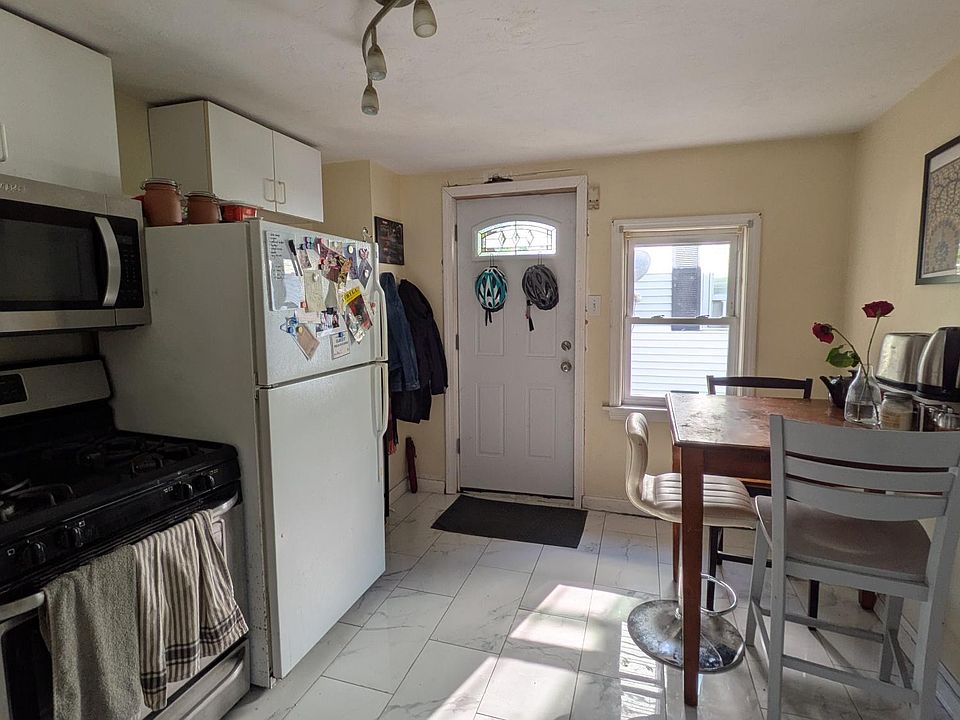 1st image of 40 Bristol St APT 2F