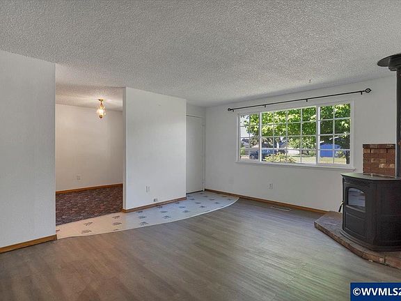 4th image of 760 N 5th St