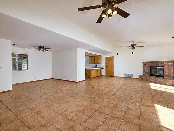 2nd image of 19163 Paradise Mountain Rd