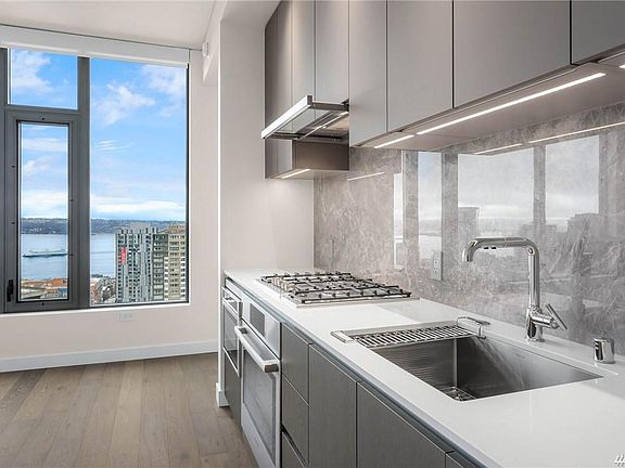 5th image of 2510 6th Ave #707