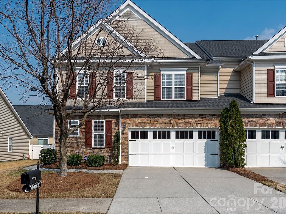 1st image of 11021 Lucky Horseshoe Ln
