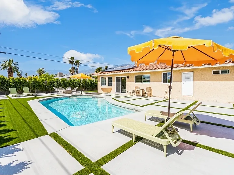 2240 N San Gorgonio Rd — Photo 21