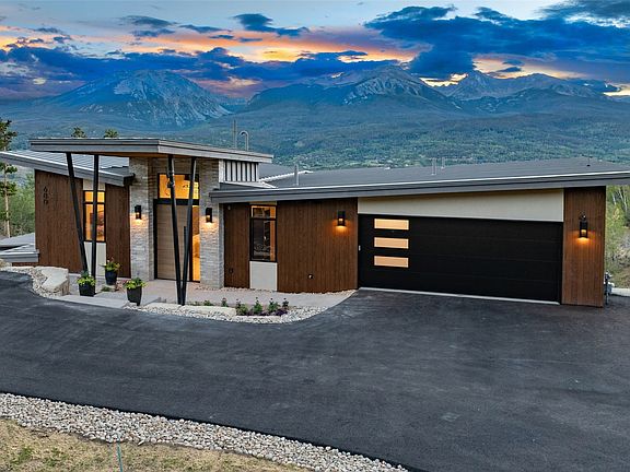 3rd image of 680 Lakeview Circle