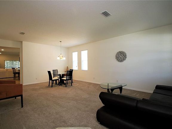 4th image of 930 Hilltop Park Ct