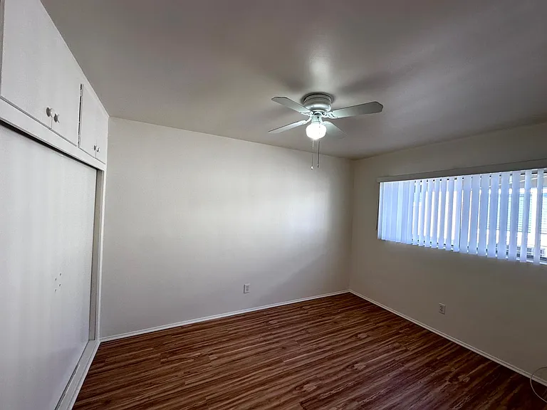5748 Hazeltine Ave. — Photo 18