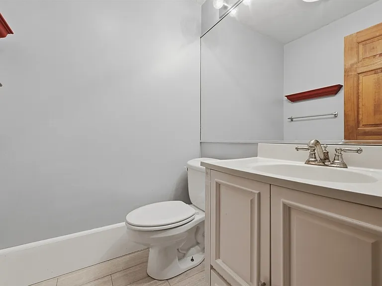 21 Janet Cir #2 — Photo 13