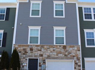 8 Cecily Way, Ranson, WV 25438