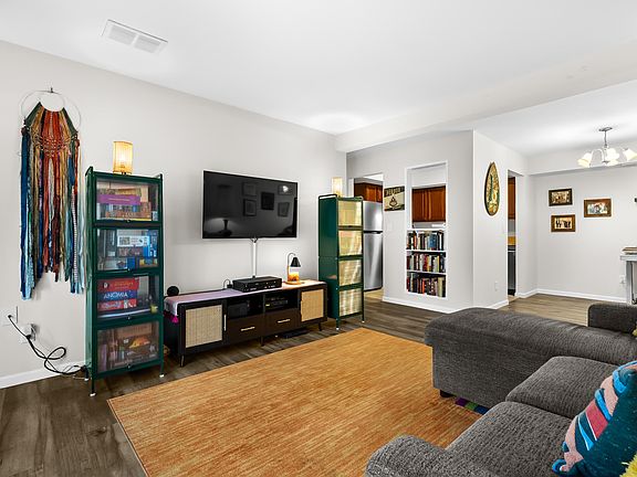 3rd image of 742 W Kilgore Rd APT 107