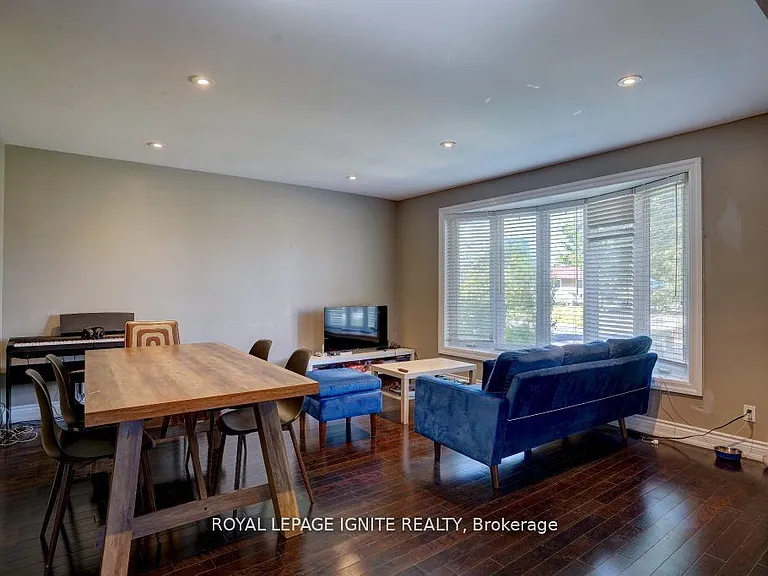 53 Sundance Cres #MAIN FL — Photo 19