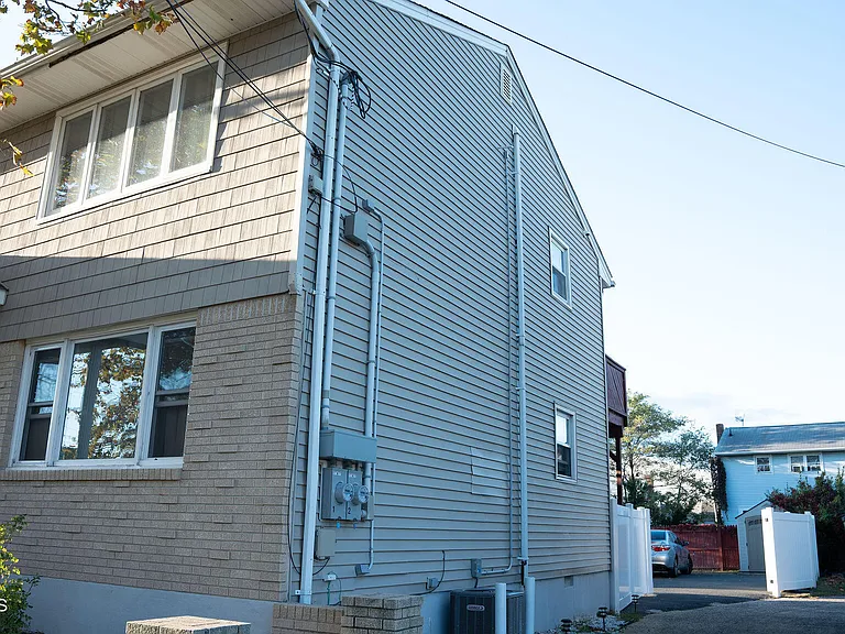73 Maple Ave #2 — Photo 4