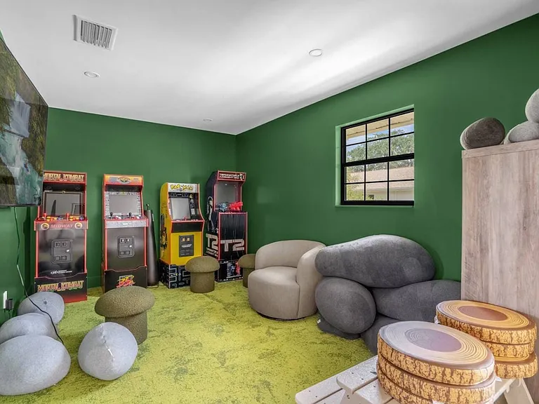 Building's Lounge