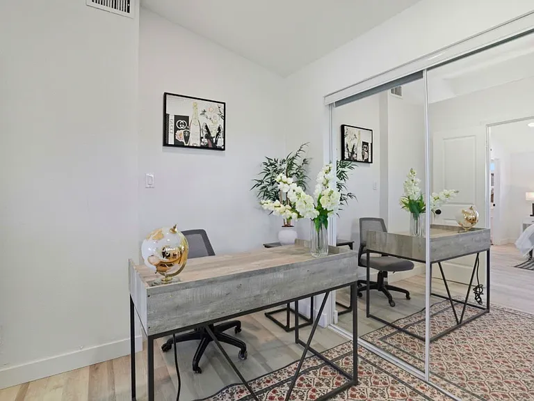 405 S Clara St — Photo 9