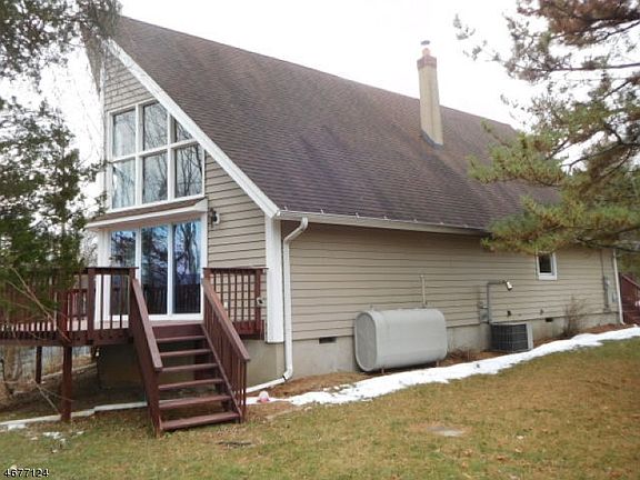 4th image of 30 Ivy Pl