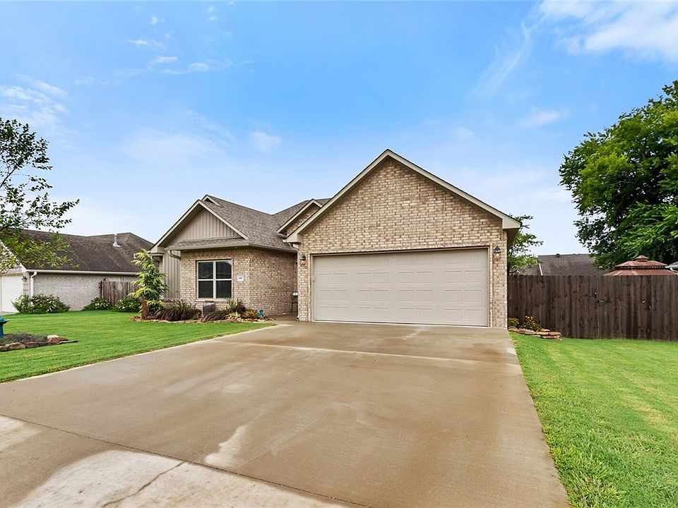 606 Herron St Prairie Grove AR Zillow