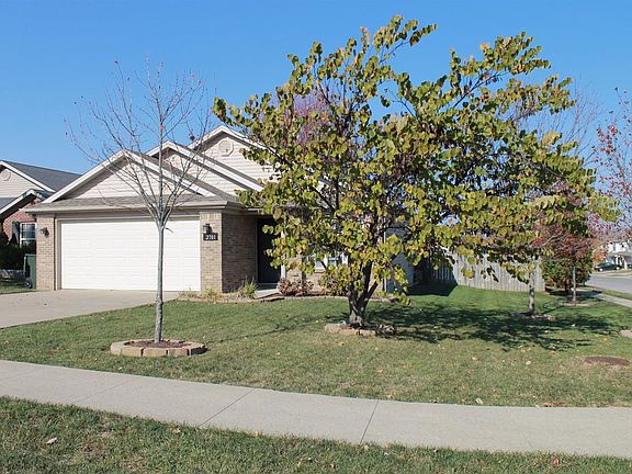3rd image of 2701 Mountain Laurel Cir