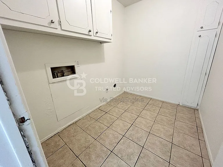 5712 2nd Pl — Photo 7