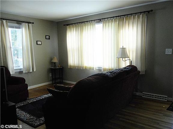 3rd image of 218 N Fern Ave