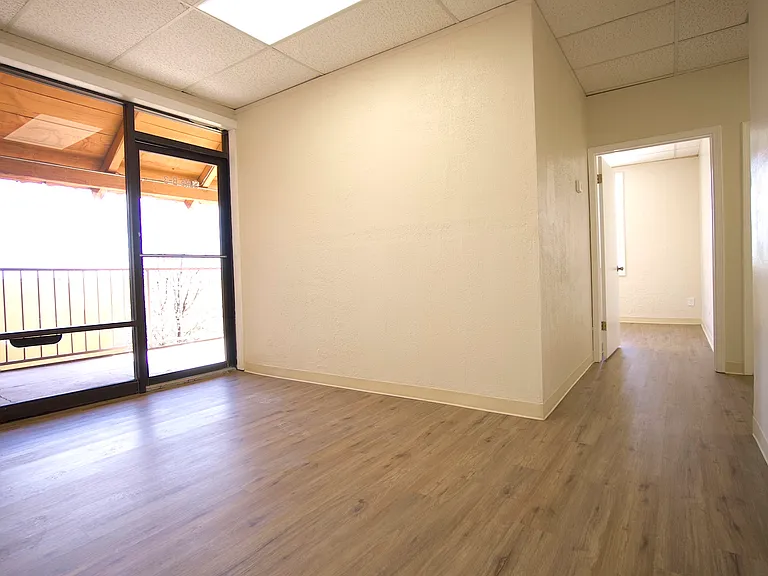 4700 N Mesa St #B3 — Photo 7