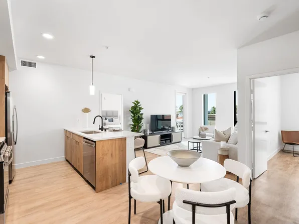 Punta Lara, 3111 Fenelon St #206, San Diego, CA 92106