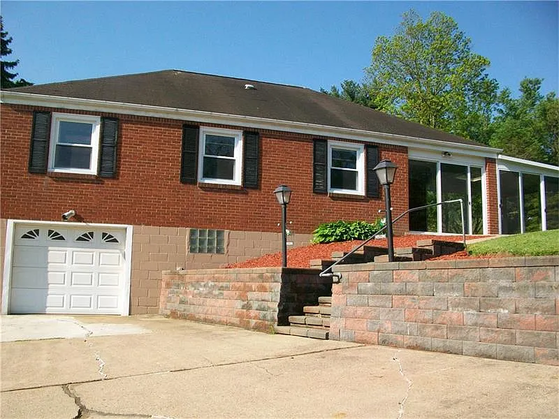 308 Finley Rd photo 1