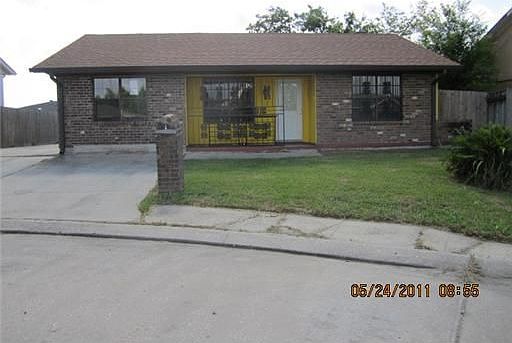 1st image of 11 Acadiana Pl